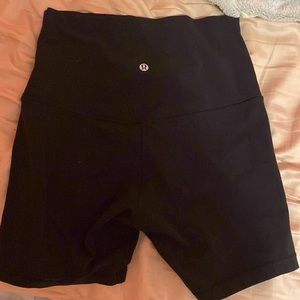 LULULEMON high rise align ‘6 in inseam
